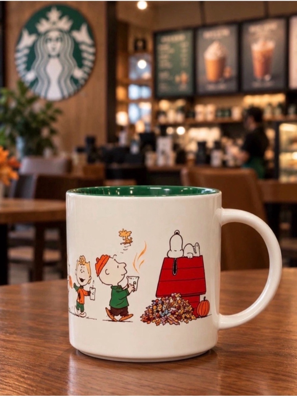 Starbuck 140Z PEANUTS GANG
CERAMIC MUG